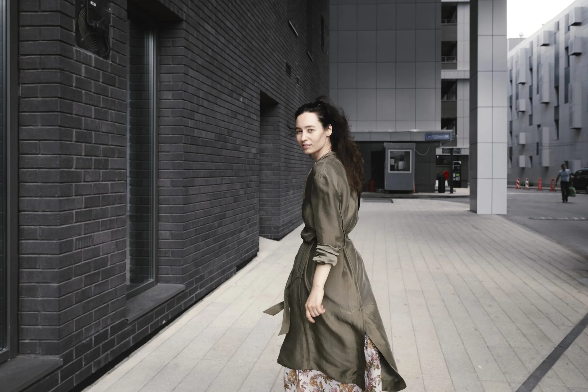 Portrait of fashionable woman with blowing hair